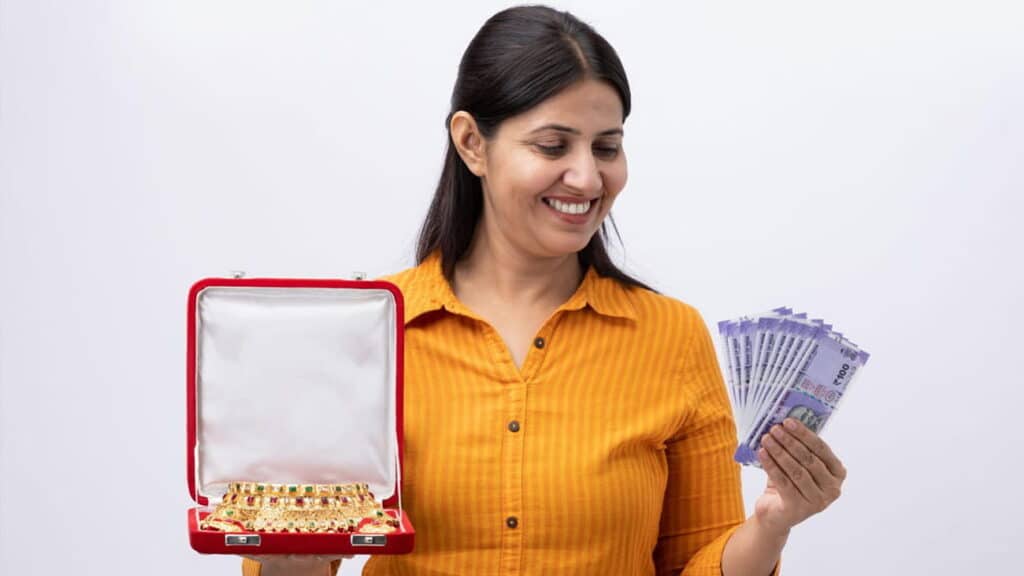 Sell Gold During Financial Emergencies: What You Should Know